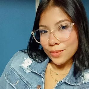 Meet your Posher, Alexandra